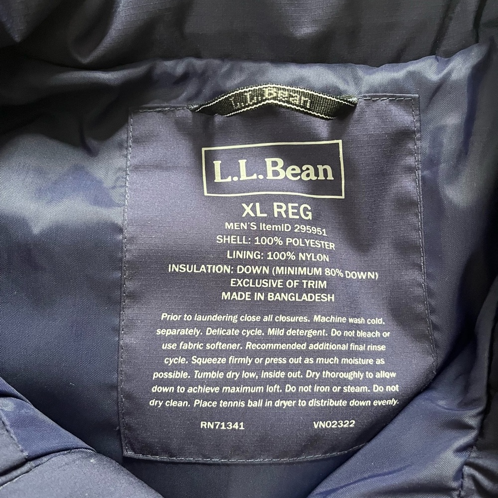 L.L. Bean Men's Mountain Insulated Down Quilted Puffer Vest Navy XL hmmm mm - Picture 4 of 11